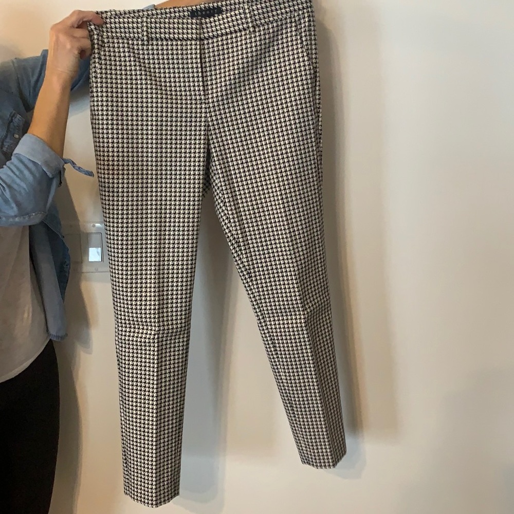 Theory Size for ankle length hounds tooth trouser